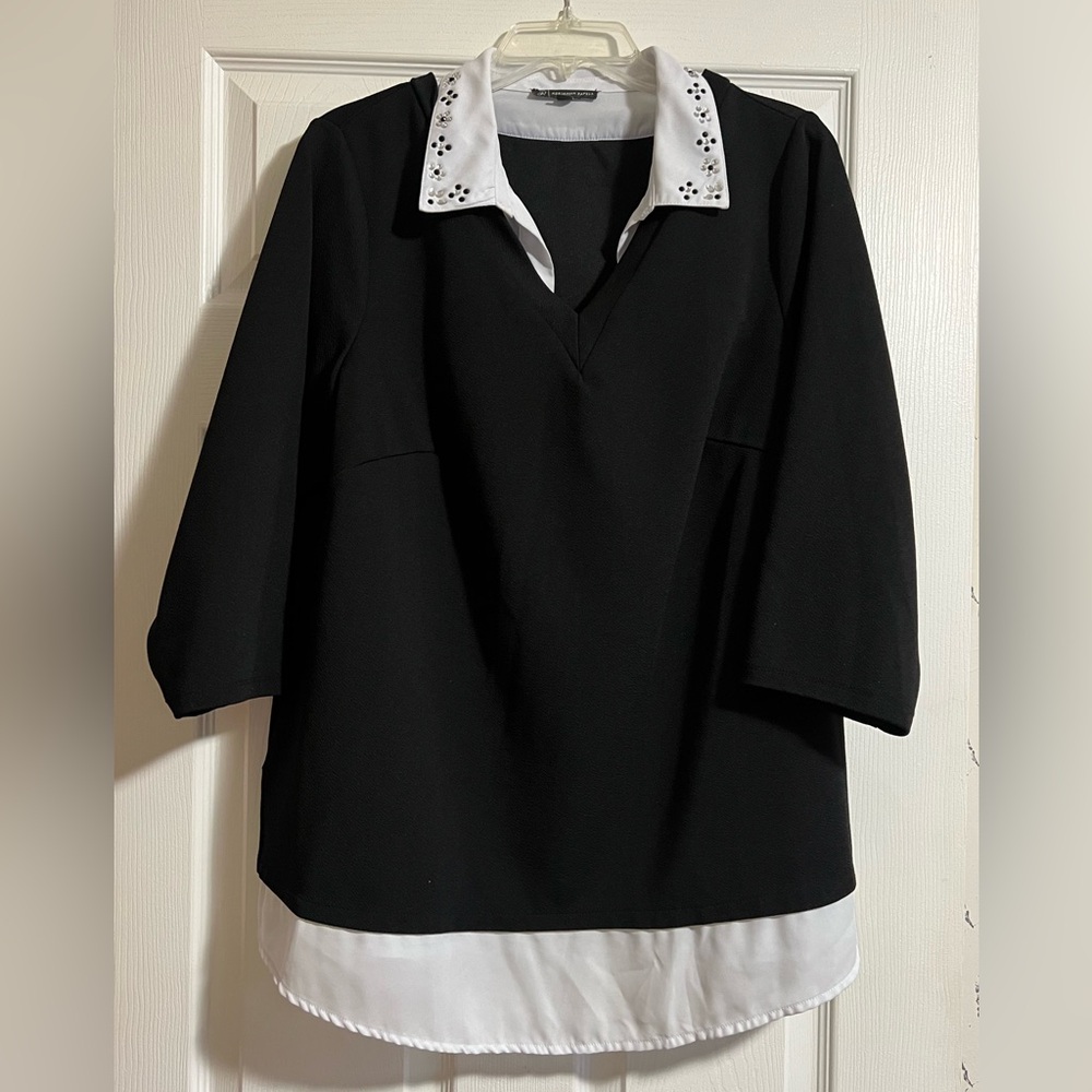 Adrianna Papell Black and White Top